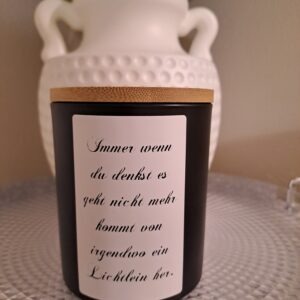 Personalisierte Duftkerze im Glas mit Wunschtext